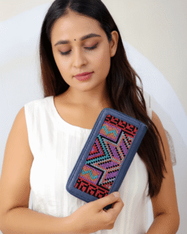 Indian Kutchi Embroidered Wallet_ model