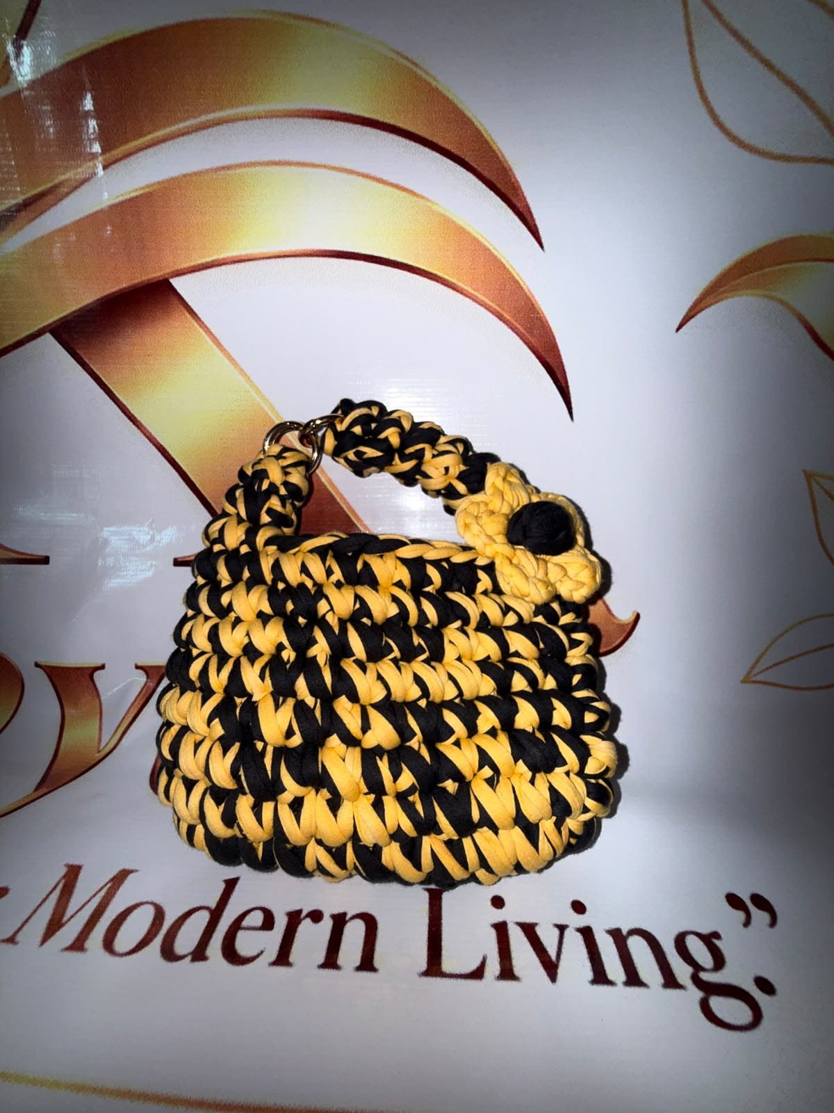 Moon- shape Handbag - Image 2